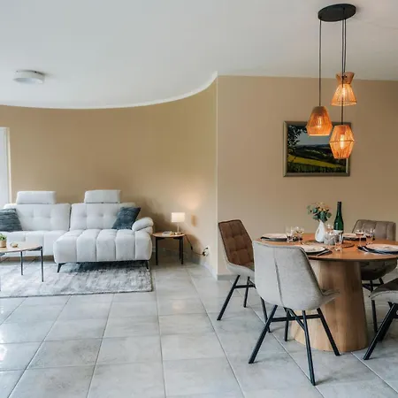 Apartment Vulkaneifelzeit / Nahe Nürburgring Uess