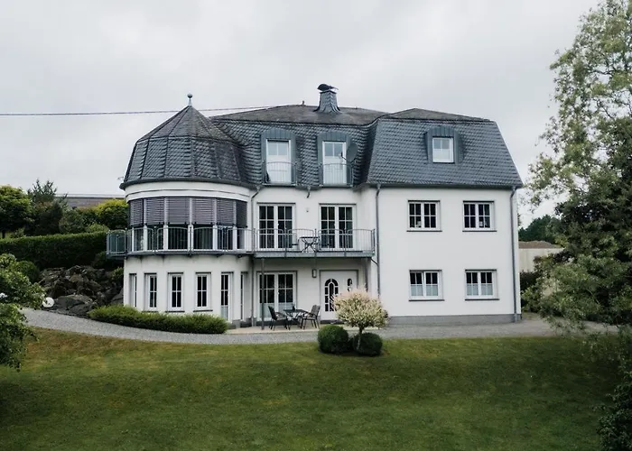 Vulkaneifelzeit / Nahe Nürburgring * Uess